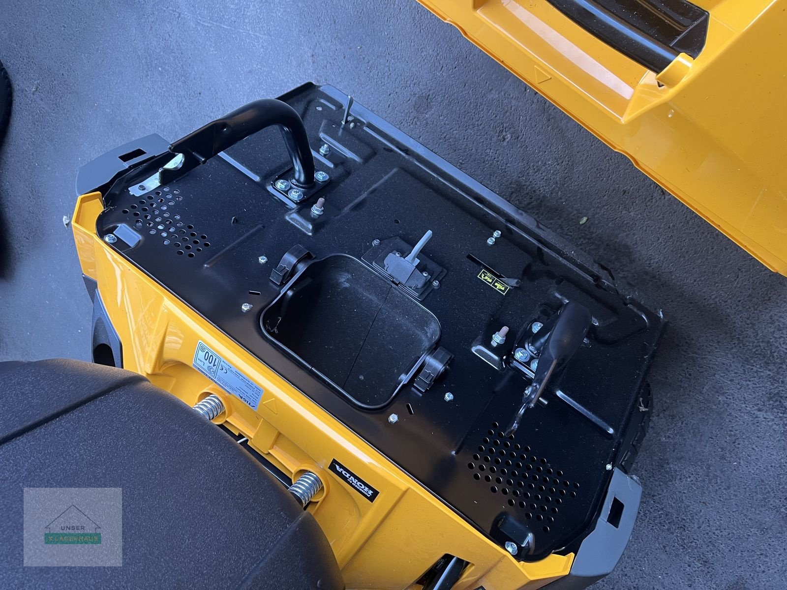 Rasentraktor des Typs Stiga ESTATE 9102 W, Gebrauchtmaschine in Wartberg (Bild 5)