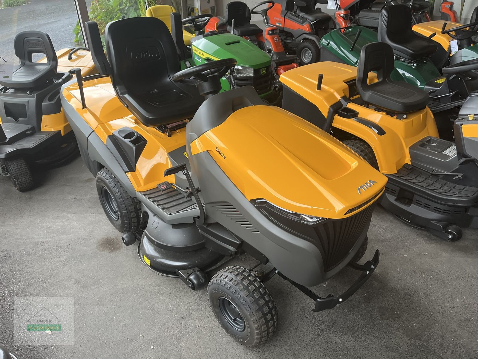 Rasentraktor des Typs Stiga ESTATE 9102 W, Gebrauchtmaschine in Wartberg (Bild 1)