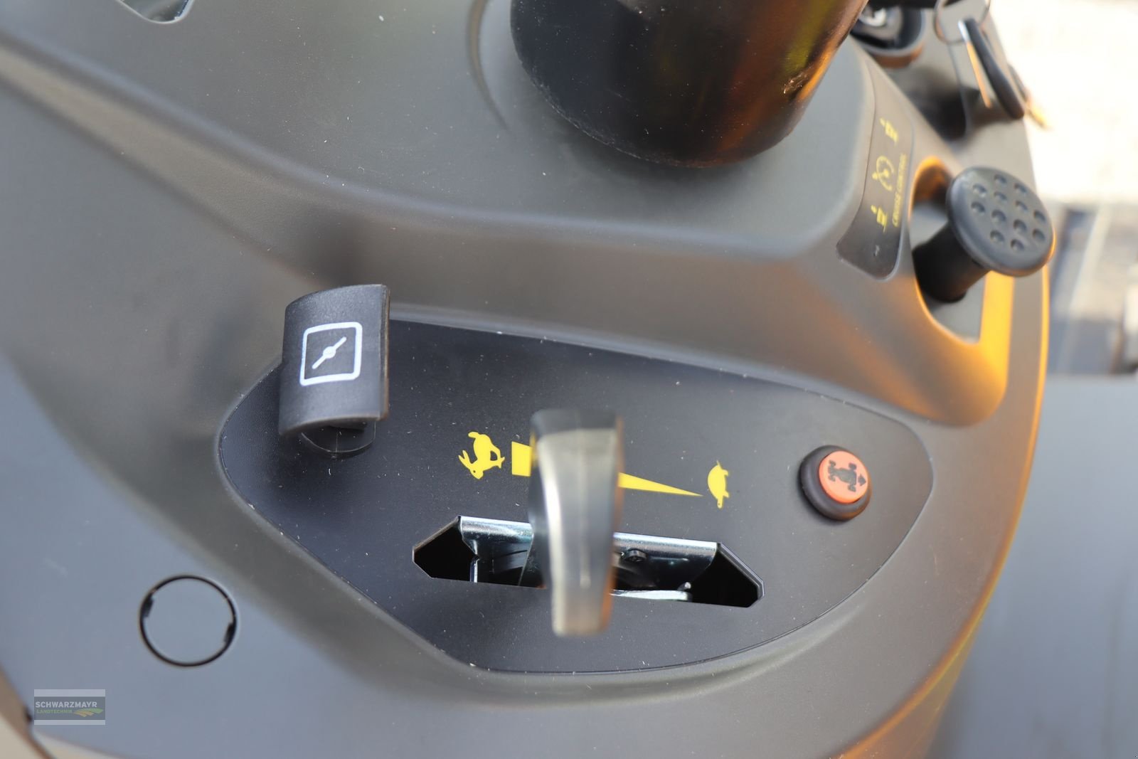 Rasentraktor des Typs Stiga ESTATE 9102 W, Neumaschine in Aurolzmünster (Bild 10)