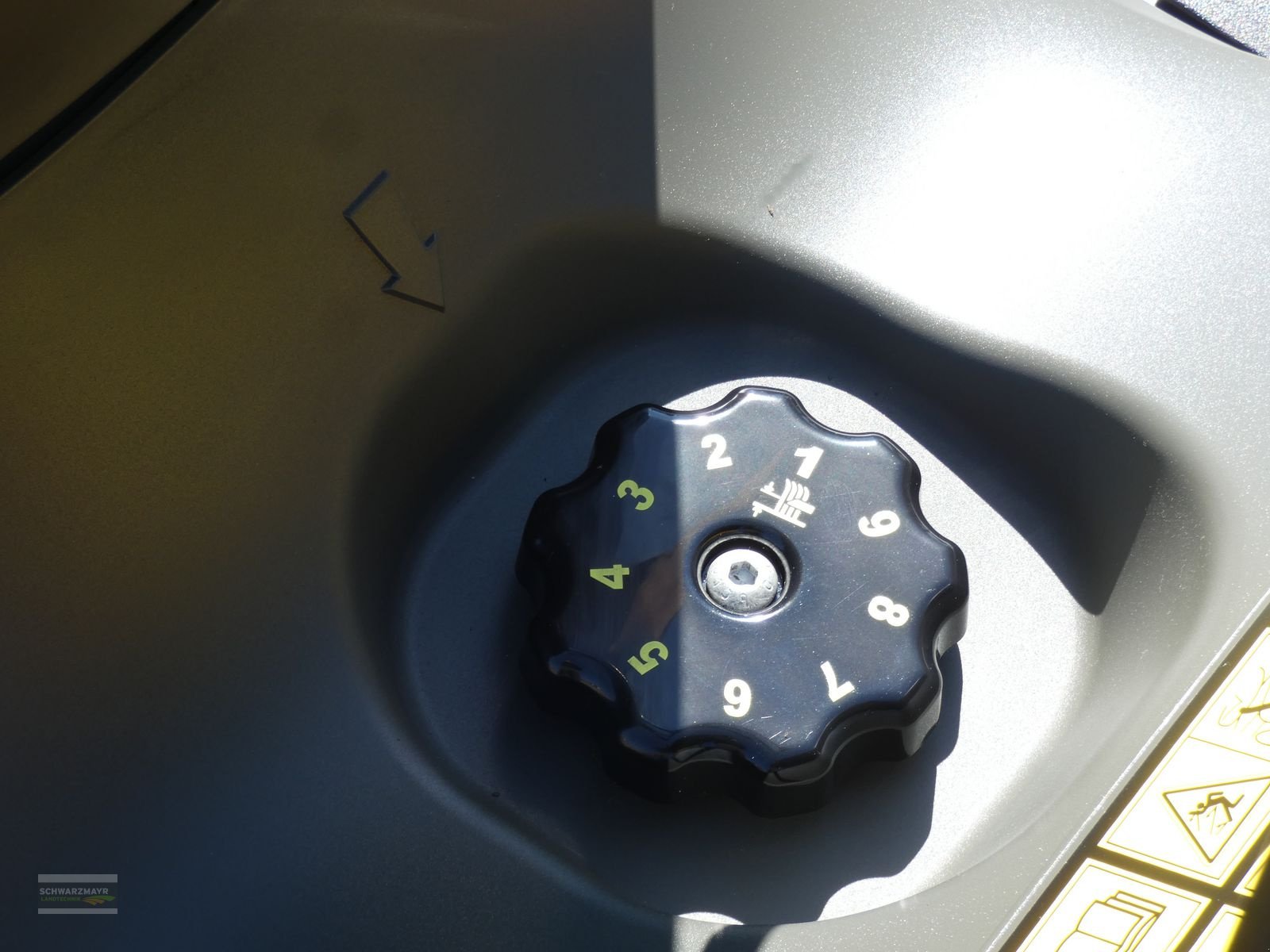 Rasentraktor des Typs Stiga ESTATE 9102 WX, Neumaschine in Gampern (Bild 11)