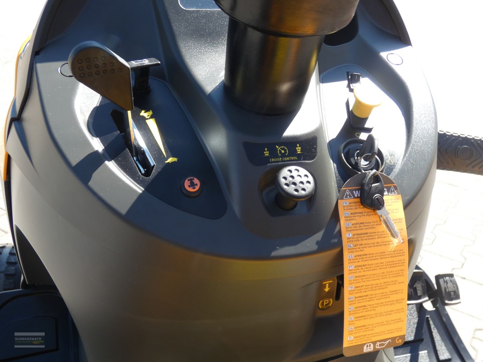 Rasentraktor des Typs Stiga ESTATE 9102 WX, Neumaschine in Gampern (Bild 14)