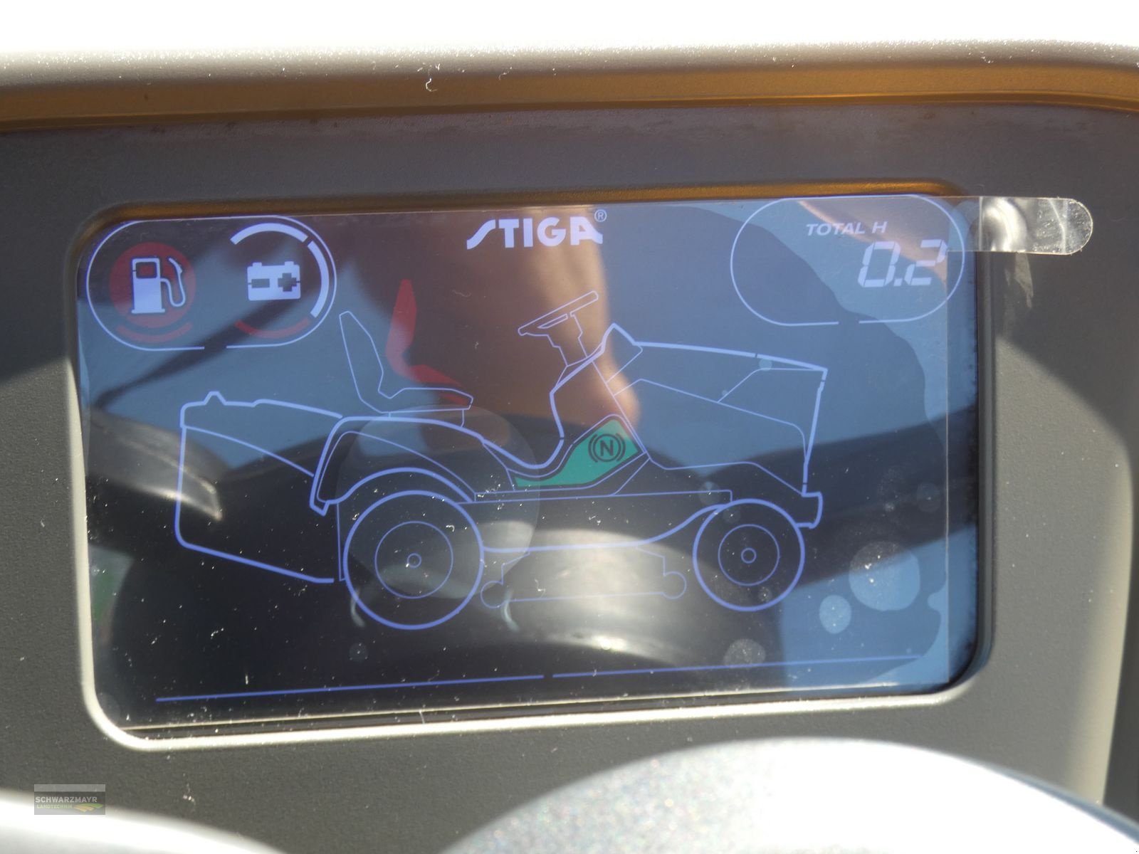 Rasentraktor des Typs Stiga ESTATE 9102 WX, Neumaschine in Gampern (Bild 10)