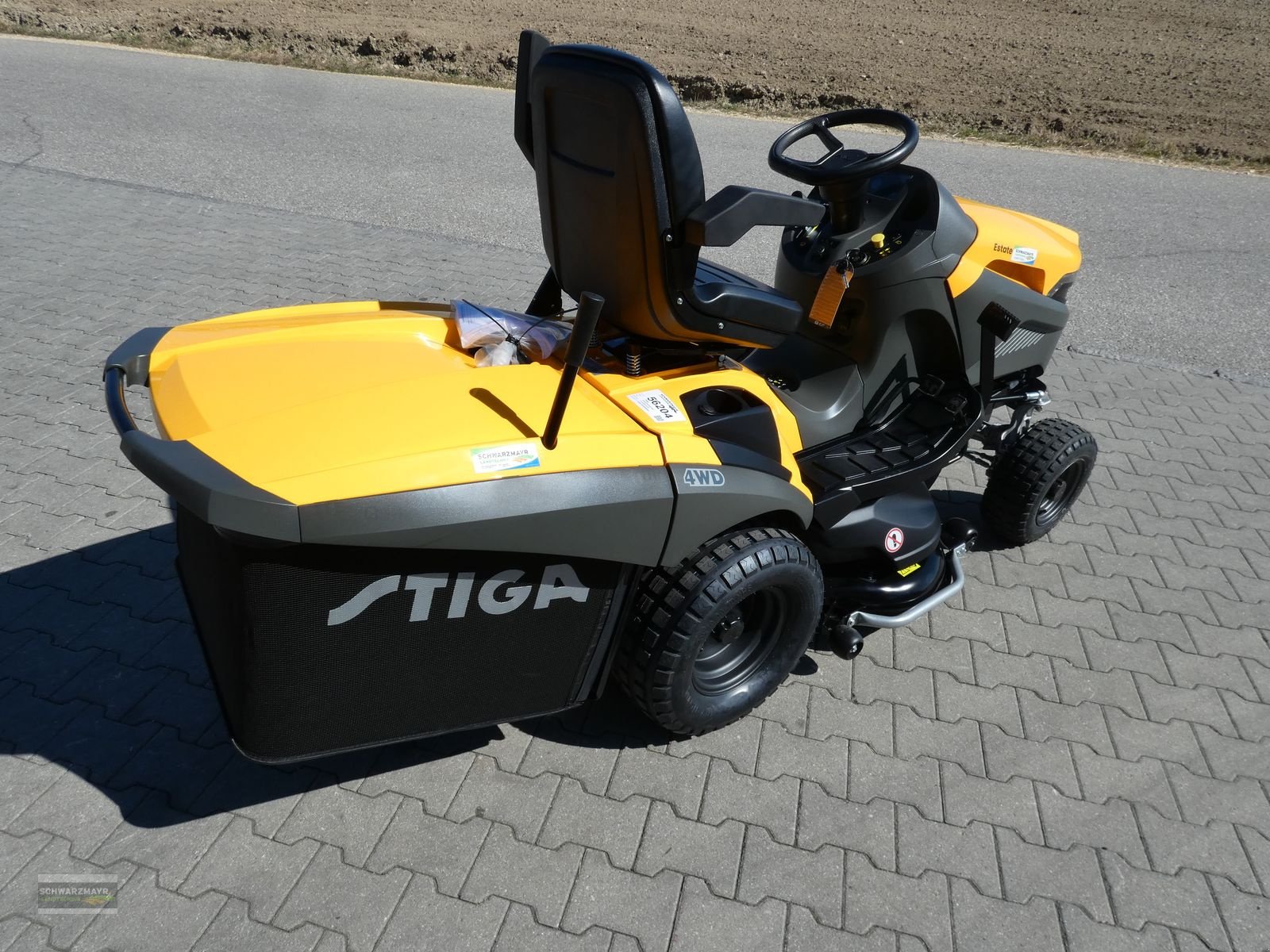 Rasentraktor del tipo Stiga ESTATE 9102 WX, Neumaschine In Gampern (Immagine 5)