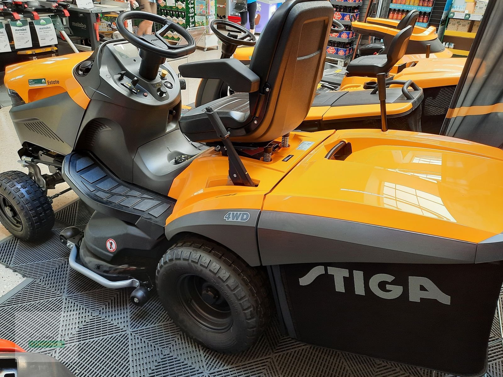 Rasentraktor des Typs Stiga ESTATE 9102WX, Neumaschine in Engerwitzdorf (Bild 7)