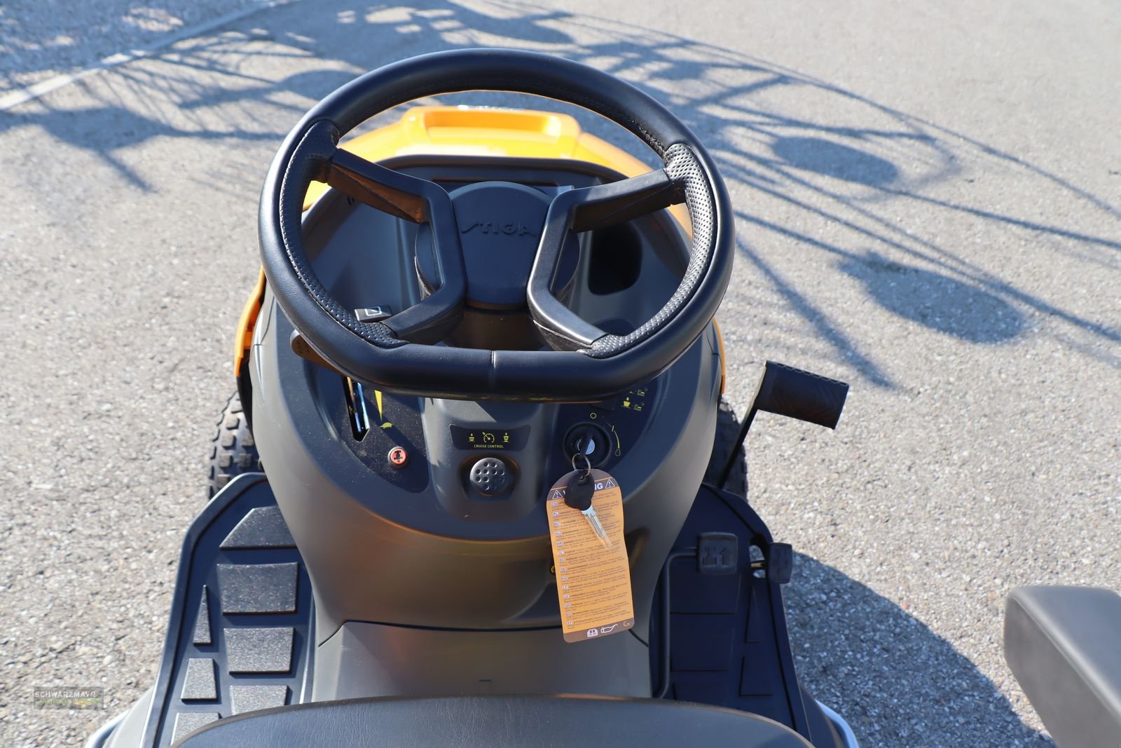 Rasentraktor des Typs Stiga ESTATE 9122 WX, Neumaschine in Gampern (Bild 9)