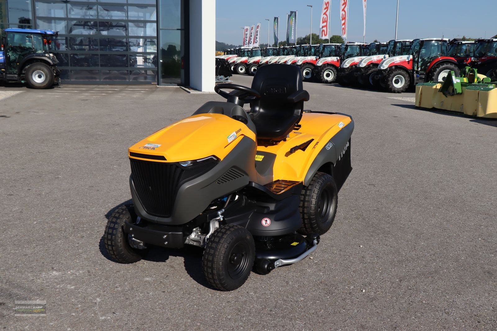 Rasentraktor des Typs Stiga ESTATE 9122 WX, Neumaschine in Gampern (Bild 2)