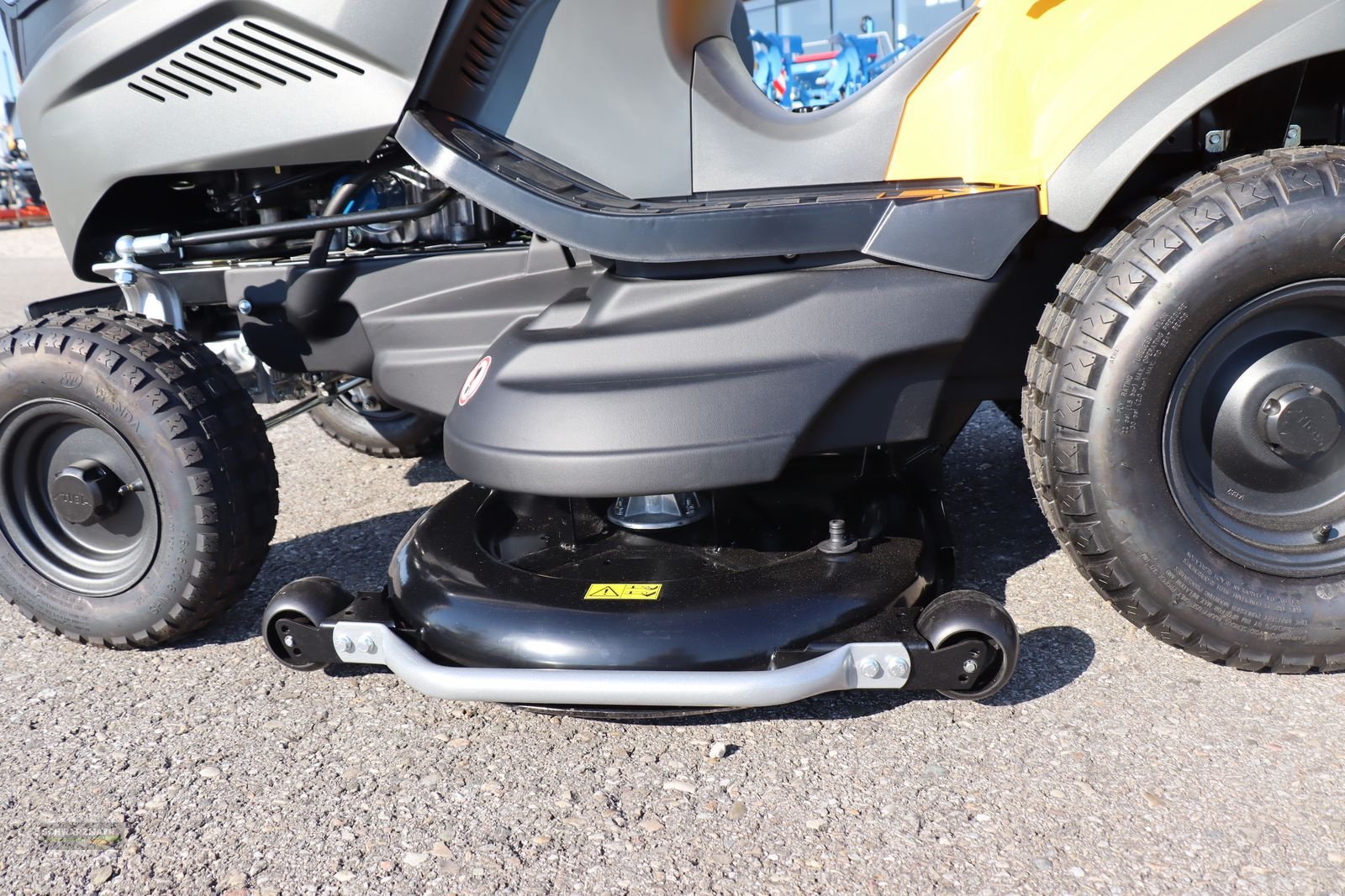 Rasentraktor des Typs Stiga ESTATE 9122 WX, Neumaschine in Gampern (Bild 8)