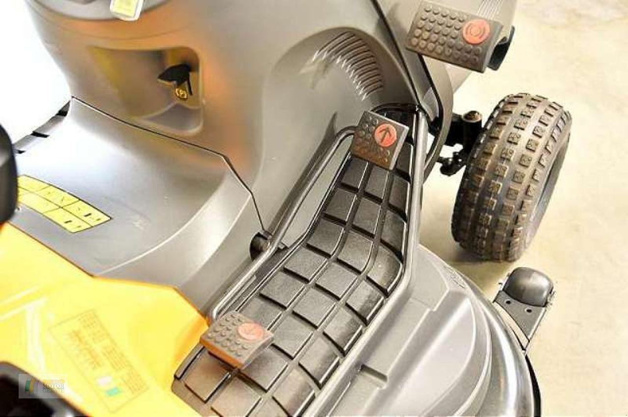 Rasentraktor van het type Stiga ESTATE 9122W, Neumaschine in Winsen (Foto 10)