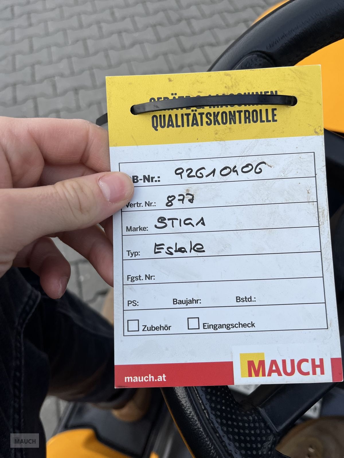 Rasentraktor des Typs Stiga Estate MPST 84 Hydrostat, Gebrauchtmaschine in Burgkirchen (Bild 16)