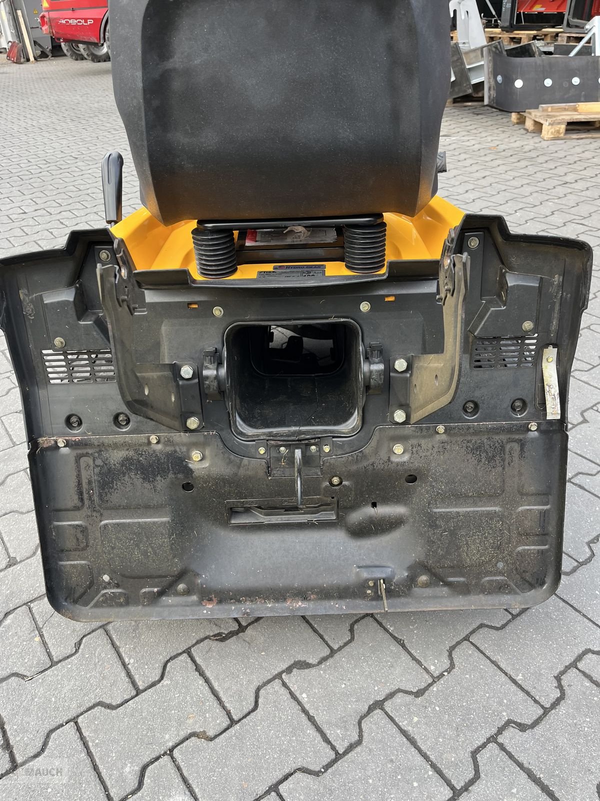 Rasentraktor des Typs Stiga Estate MPST 84 Hydrostat, Gebrauchtmaschine in Burgkirchen (Bild 14)