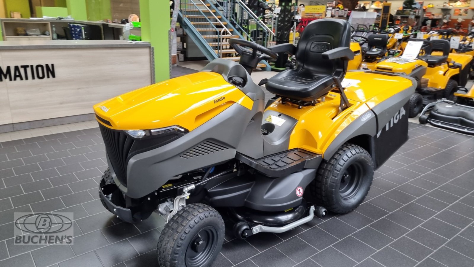 Rasentraktor del tipo Stiga Estate Pro 9102 WX Allrad, Neumaschine In Olpe (Immagine 4)