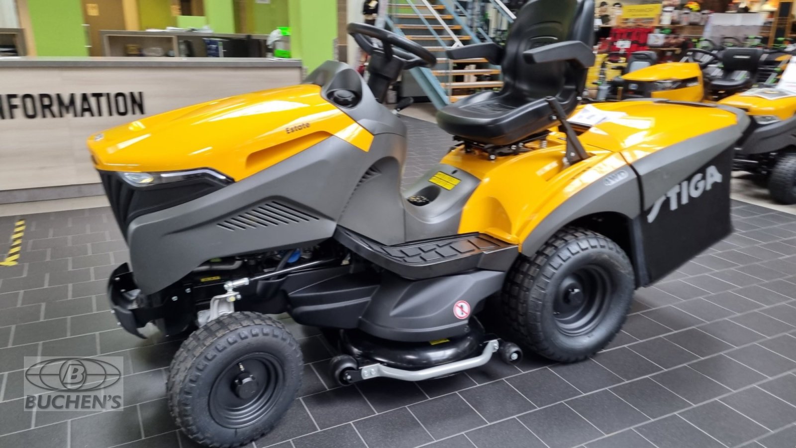 Rasentraktor del tipo Stiga Estate Pro 9102 WX Allrad, Neumaschine In Olpe (Immagine 5)