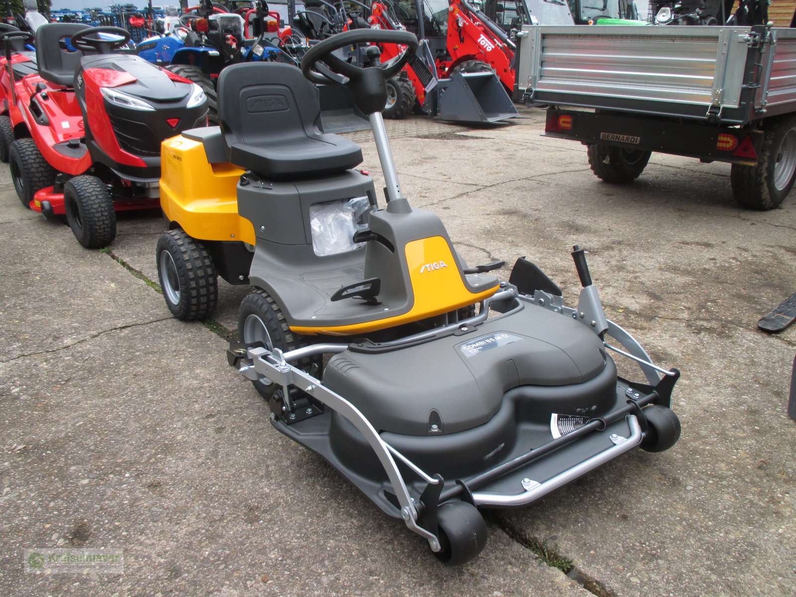 Rasentraktor typu Stiga Frontmäher Park 300 LC Hydrostat m. 85 cm Combimähwerk, Neumaschine v Feuchtwangen (Obrázek 2)