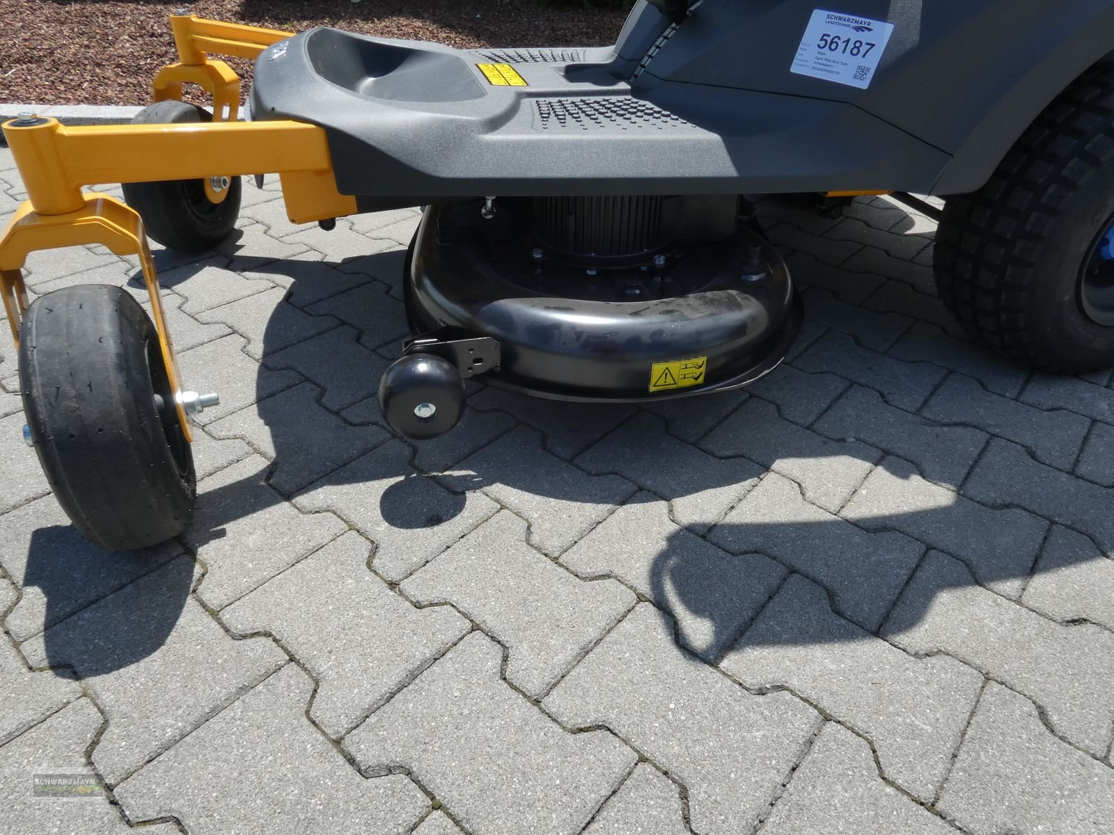Rasentraktor del tipo Stiga Gyro 700e Zero Turn, Neumaschine en Gampern (Imagen 9)