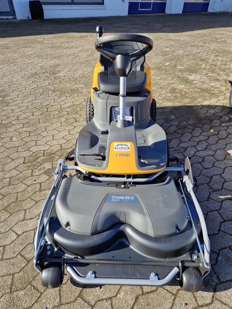 Rasentraktor des Typs Stiga Park 300 RC, Gebrauchtmaschine in Sørvad (Bild 2)