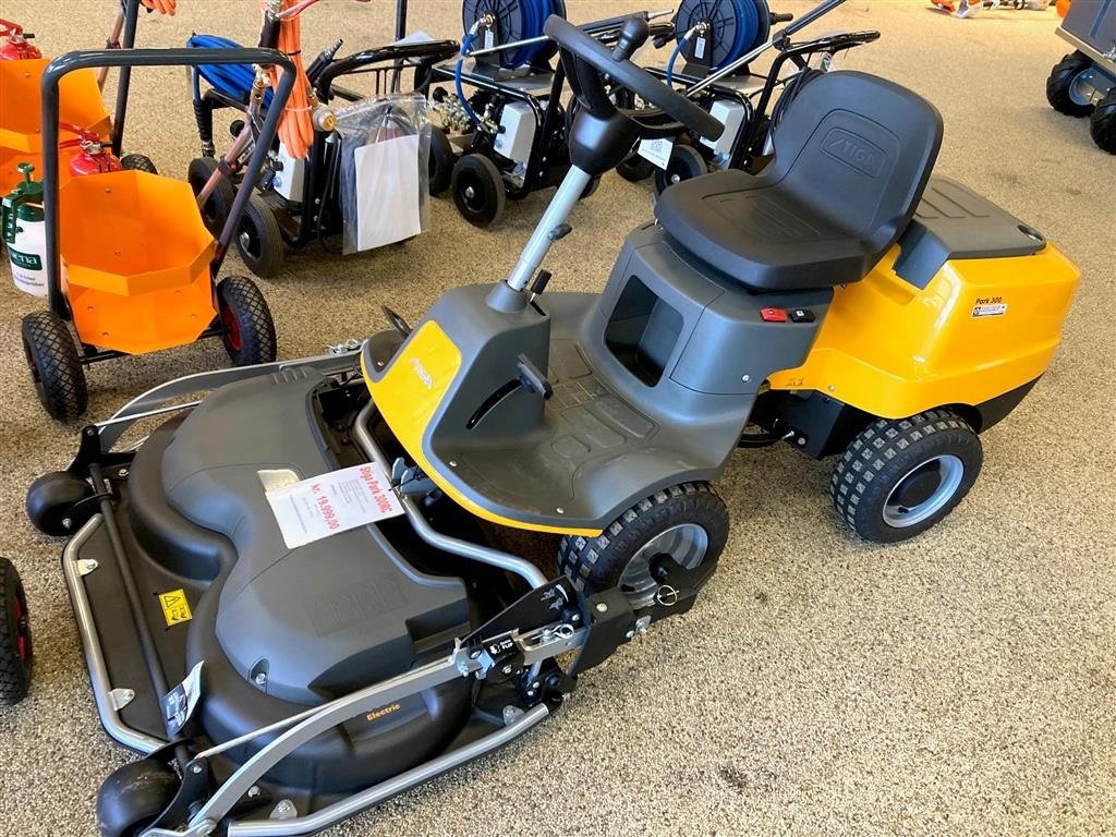 Rasentraktor des Typs Stiga Park 300, Gebrauchtmaschine in Tinglev (Bild 2)