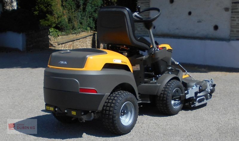 Rasentraktor des Typs Stiga Park 500 W & Combi 100 Q Plus, Neumaschine in Ziersdorf (Bild 4)