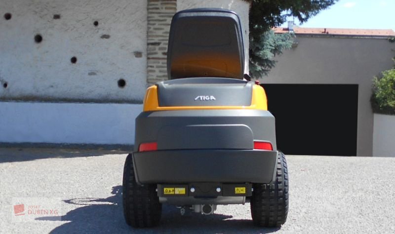 Rasentraktor des Typs Stiga Park 500 W & Combi 100 Q Plus, Neumaschine in Ziersdorf (Bild 5)