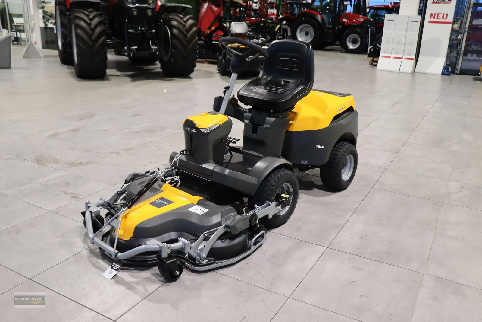 Rasentraktor des Typs Stiga PARK 500 WX+Combi 100 Q Plus, Neumaschine in Gampern (Bild 4)