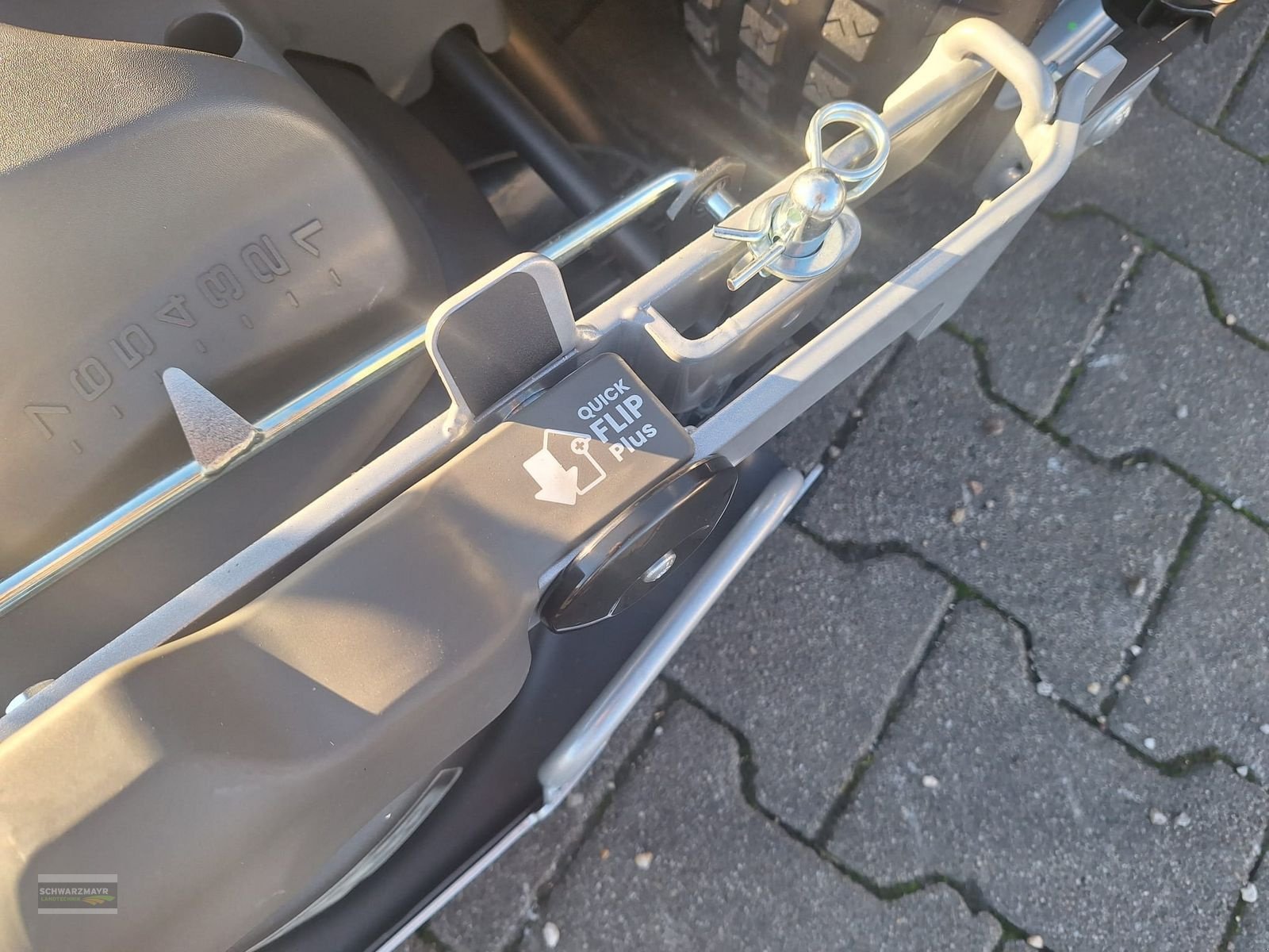 Rasentraktor of the type Stiga PARK 500 WX Spezial, Neumaschine in Aurolzmünster (Picture 11)