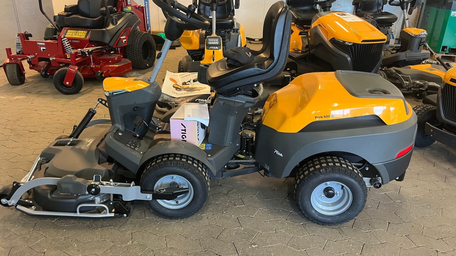 Rasentraktor tip Stiga Park 500W Inkl 95 cm klipper., Gebrauchtmaschine in Vejle (Poză 1)