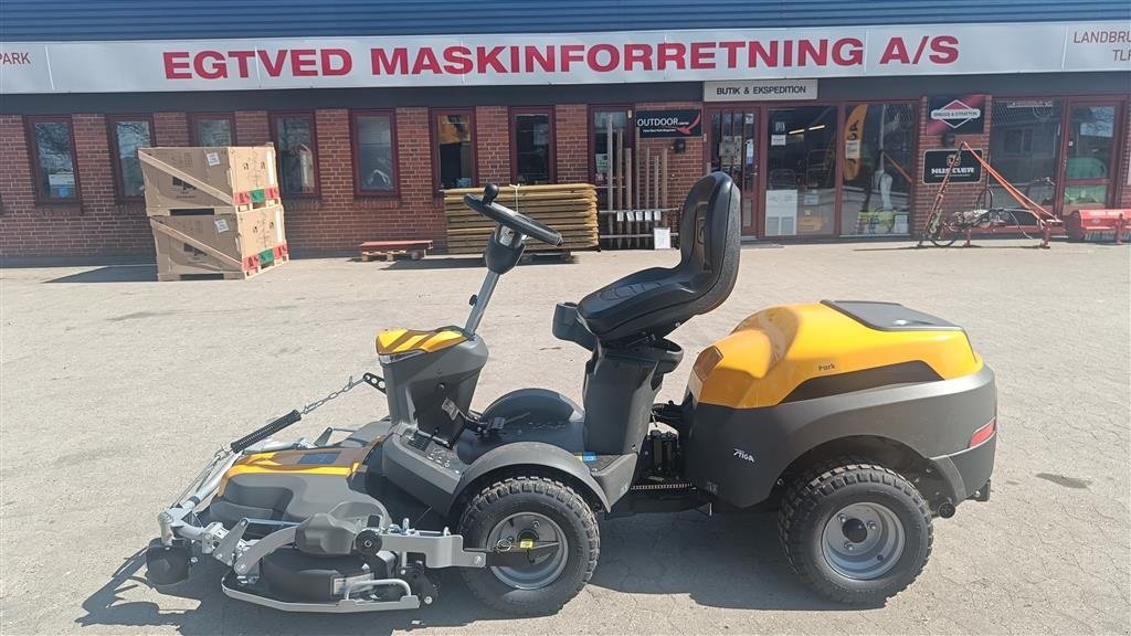 Rasentraktor des Typs Stiga Park 500WX Combi 100 Q Plus, Gebrauchtmaschine in Egtved (Bild 4)