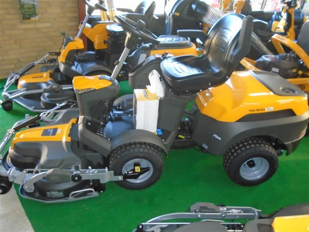 Rasentraktor des Typs Stiga Park 700 WX Super Tilbud Spar Kr. 14.000,-, Gebrauchtmaschine in Viborg (Bild 3)