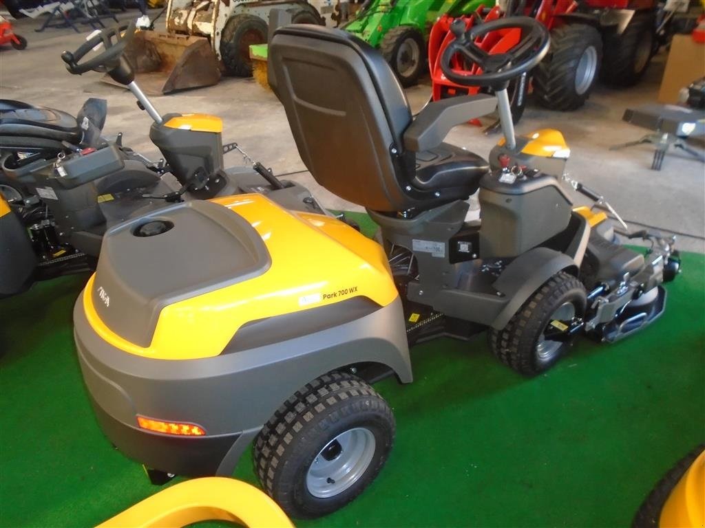 Rasentraktor des Typs Stiga Park 700 WX Super Tilbud Spar Kr. 14.000,-, Gebrauchtmaschine in Viborg (Bild 4)