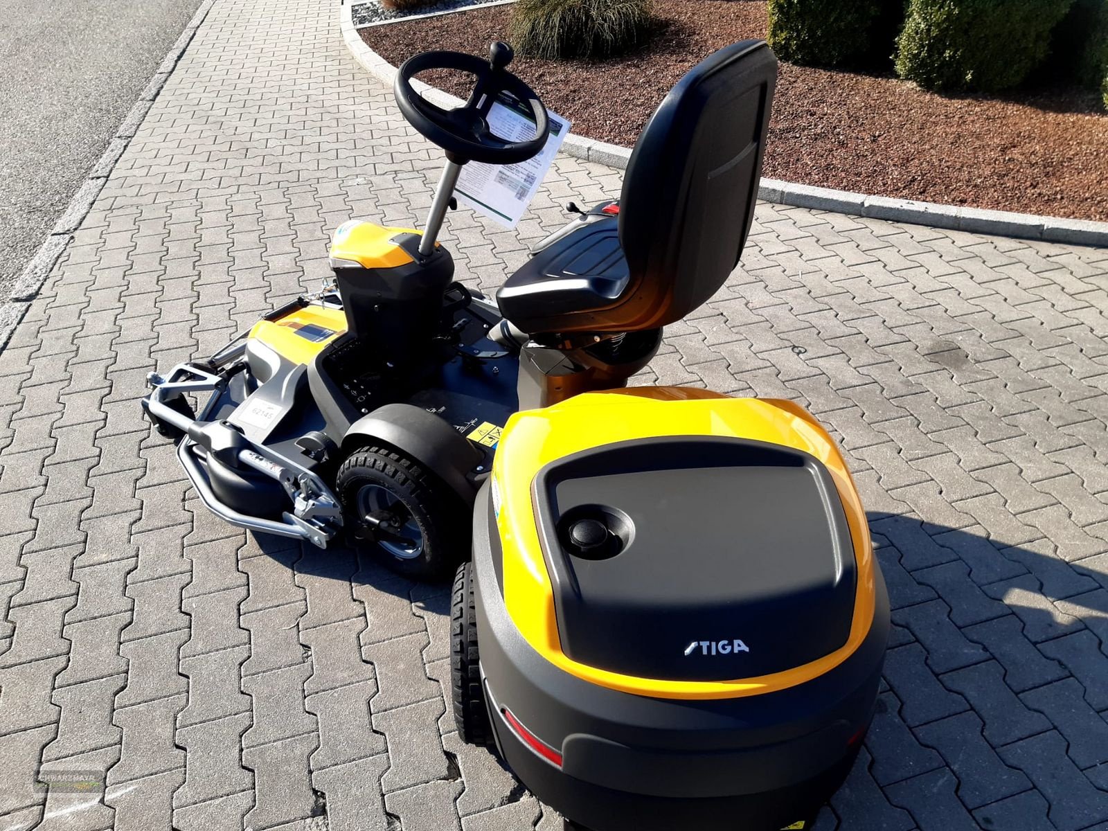 Rasentraktor des Typs Stiga PARK 700 WX, Neumaschine in Gampern (Bild 8)