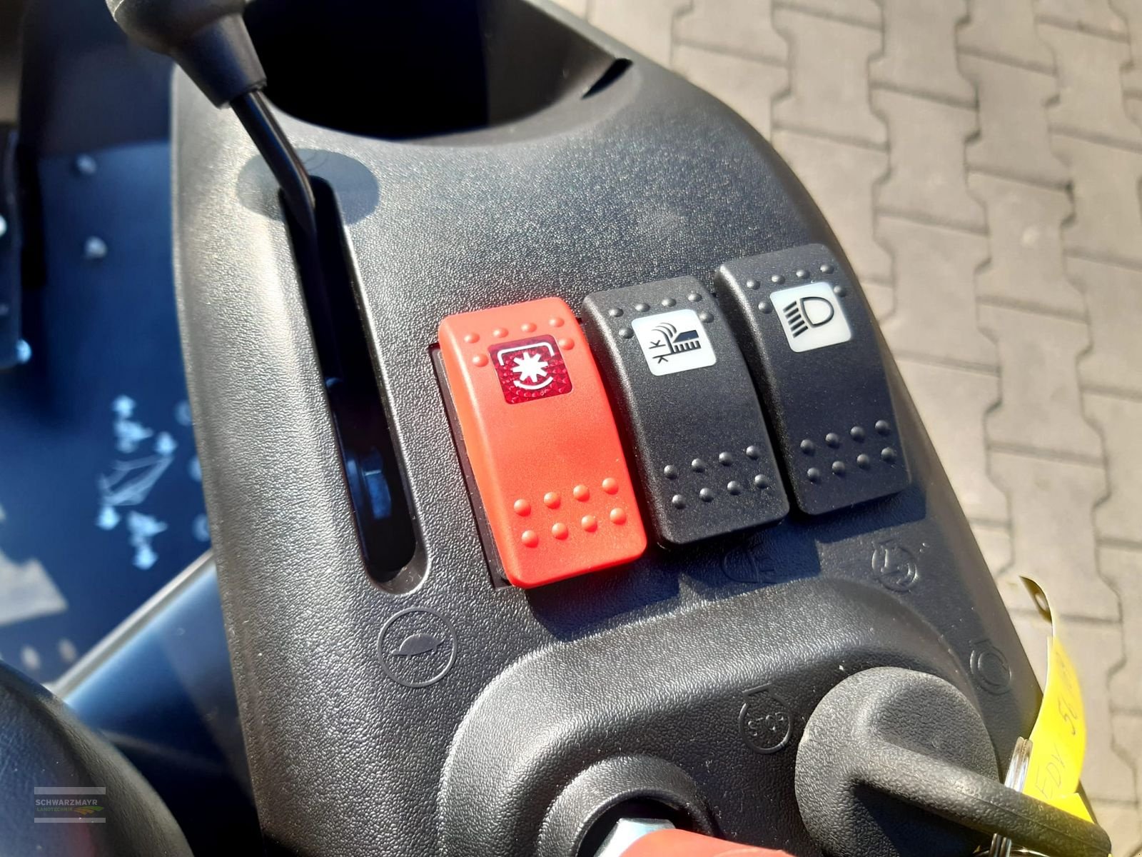 Rasentraktor des Typs Stiga PARK 700 WX, Neumaschine in Gampern (Bild 16)