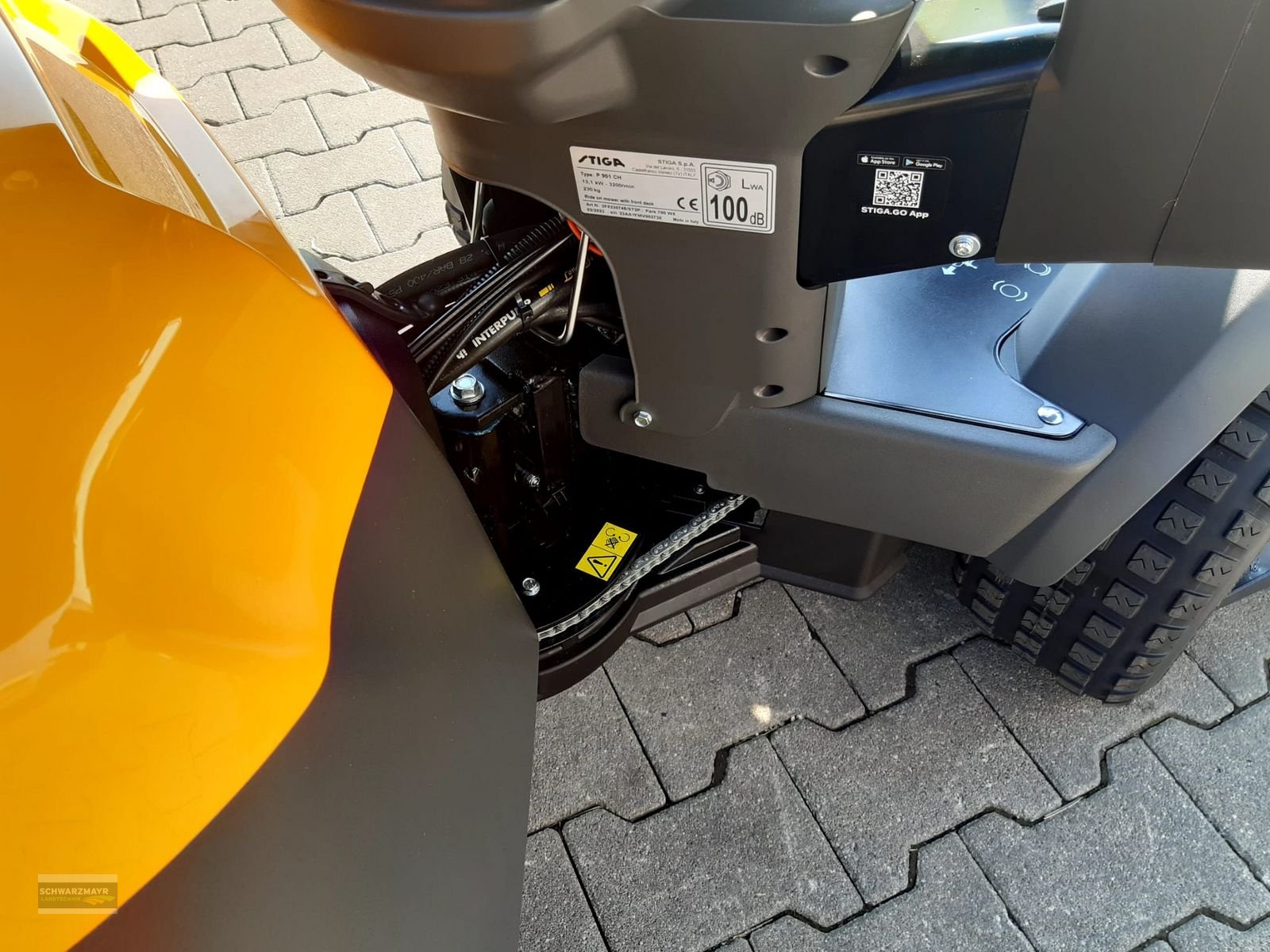 Rasentraktor des Typs Stiga PARK 700 WX, Neumaschine in Gampern (Bild 21)