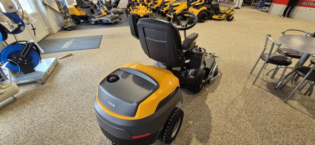 Rasentraktor des Typs Stiga PARK 900 WX, Gebrauchtmaschine in Ringkøbing (Bild 4)