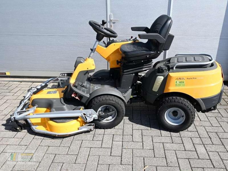 Rasentraktor van het type Stiga PARK PRO 740 IOX, Gebrauchtmaschine in Cloppenburg (Foto 1)