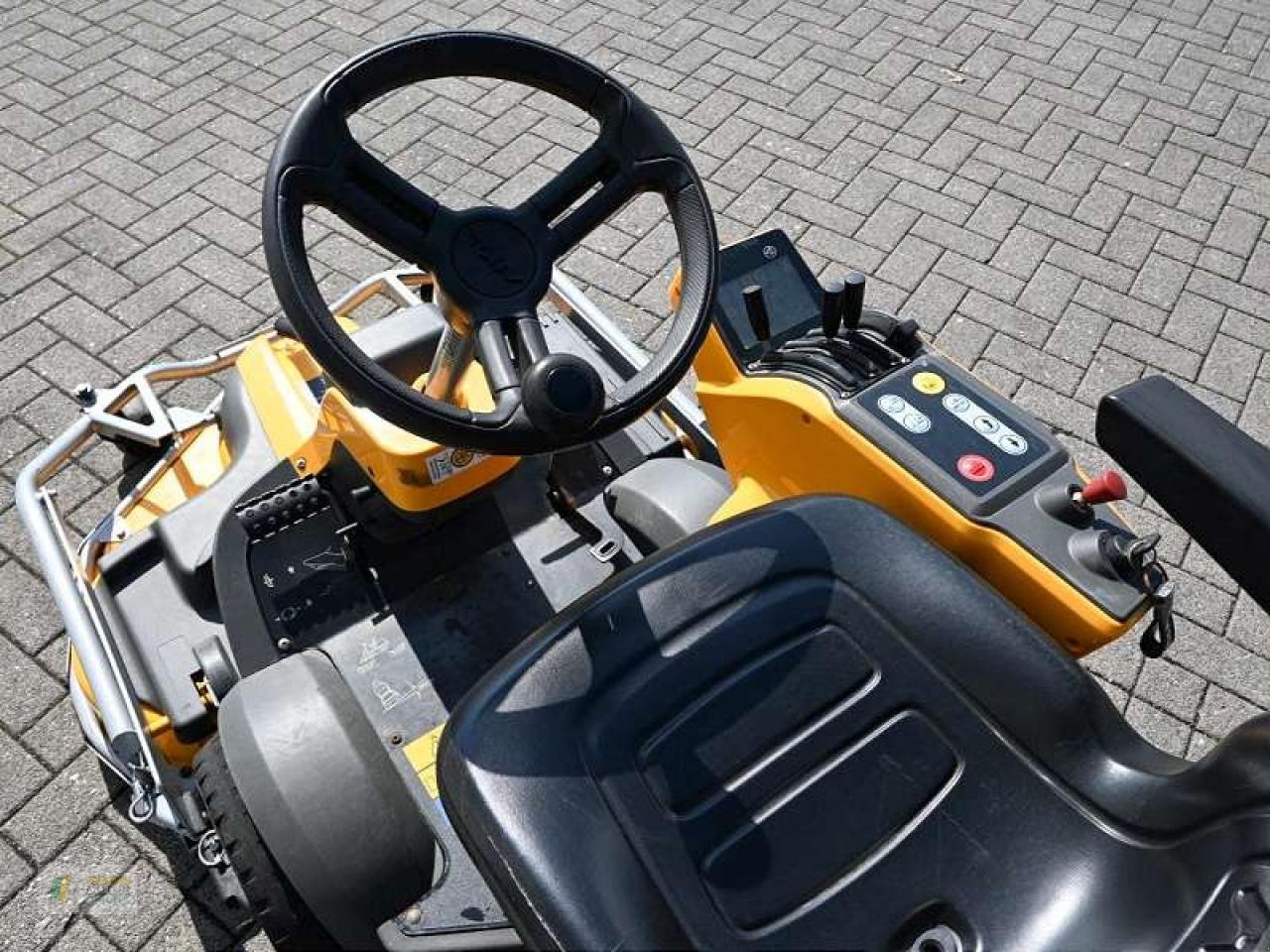 Rasentraktor tip Stiga PARK PRO 740 IOX, Gebrauchtmaschine in Cloppenburg (Poză 8)