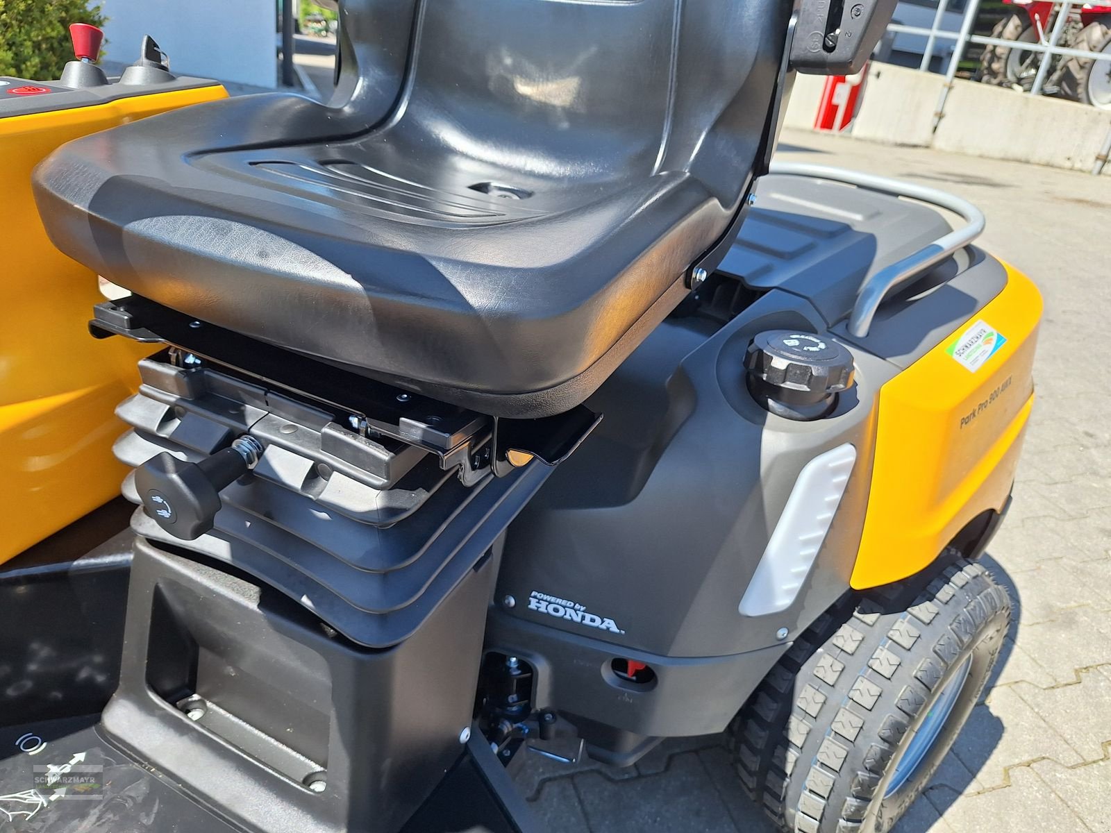 Rasentraktor des Typs Stiga PARK PRO 900 AWX, Neumaschine in Aurolzmünster (Bild 12)