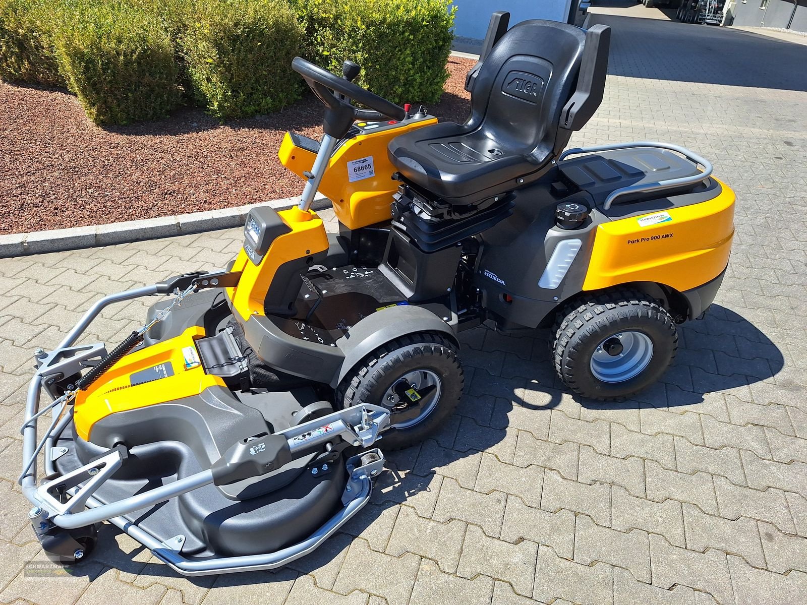 Rasentraktor des Typs Stiga PARK PRO 900 AWX, Neumaschine in Aurolzmünster (Bild 3)