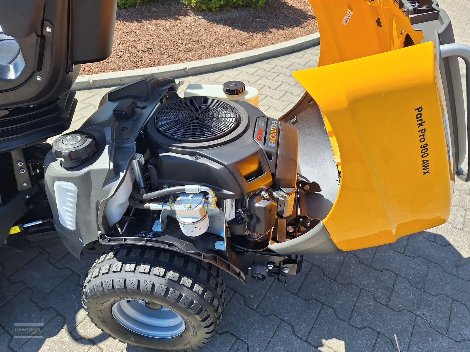 Rasentraktor des Typs Stiga PARK PRO 900 AWX, Neumaschine in Aurolzmünster (Bild 15)