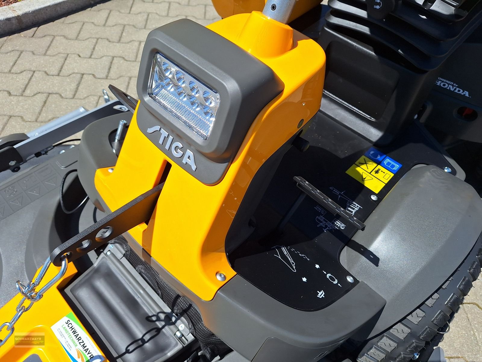 Rasentraktor des Typs Stiga PARK PRO 900 AWX, Neumaschine in Aurolzmünster (Bild 11)