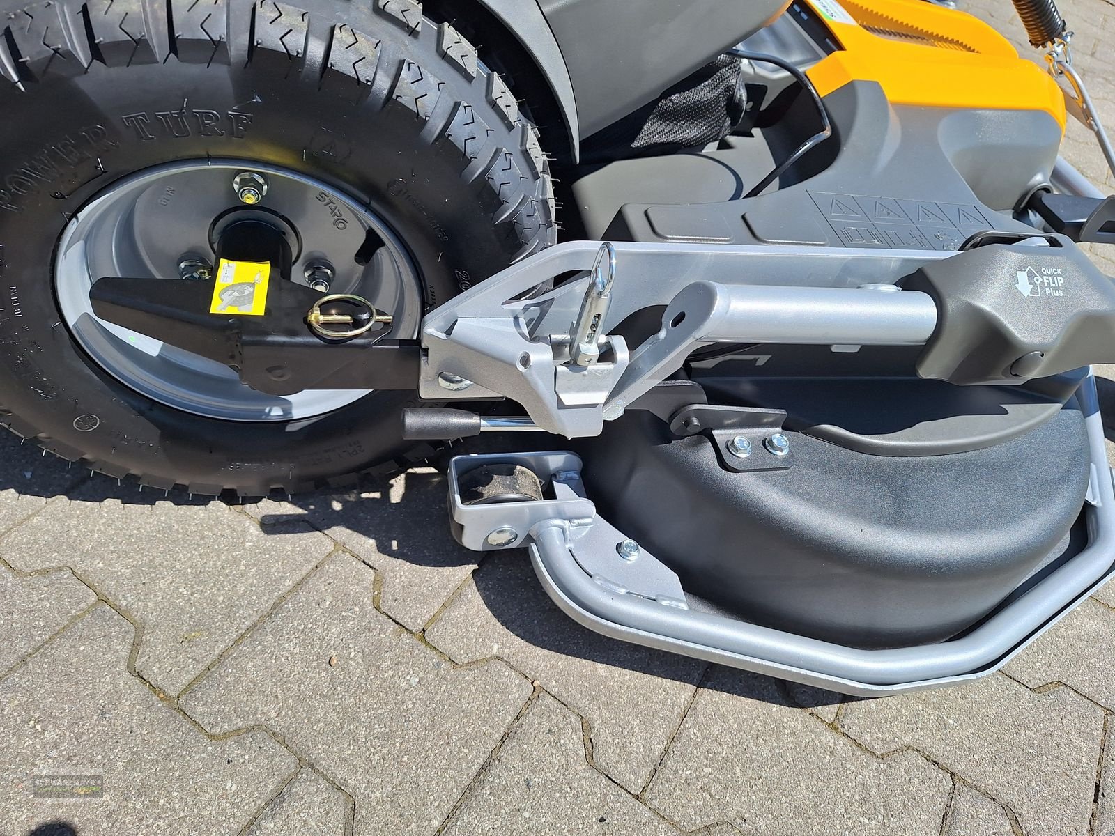Rasentraktor des Typs Stiga PARK PRO 900 AWX, Neumaschine in Aurolzmünster (Bild 16)