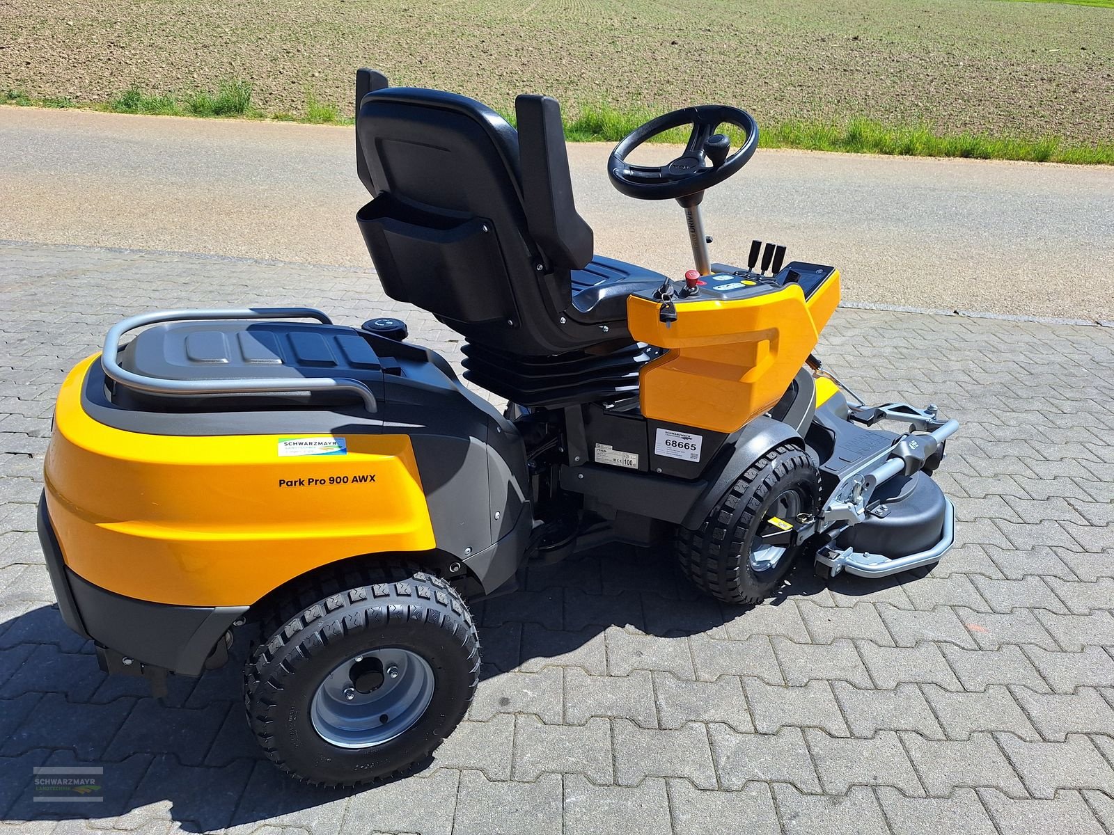 Rasentraktor des Typs Stiga PARK PRO 900 AWX, Neumaschine in Aurolzmünster (Bild 5)