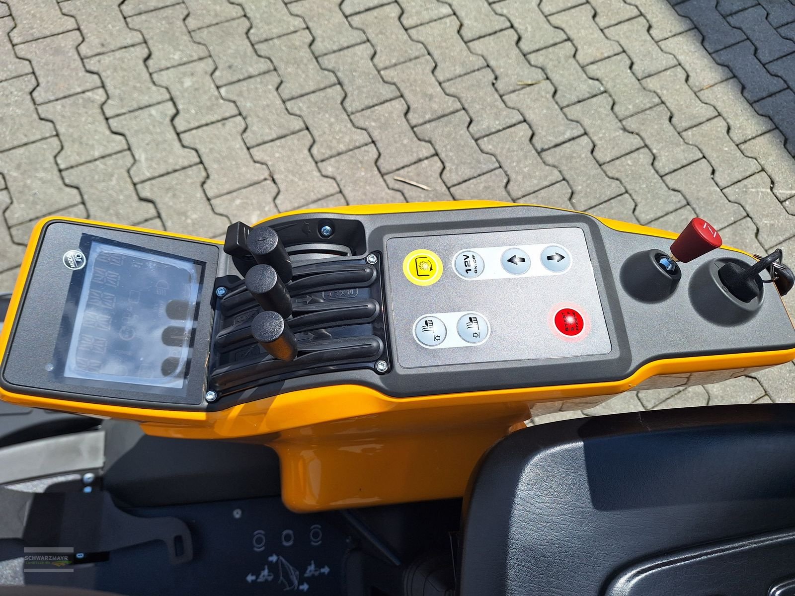 Rasentraktor des Typs Stiga PARK PRO 900 AWX, Neumaschine in Gampern (Bild 16)