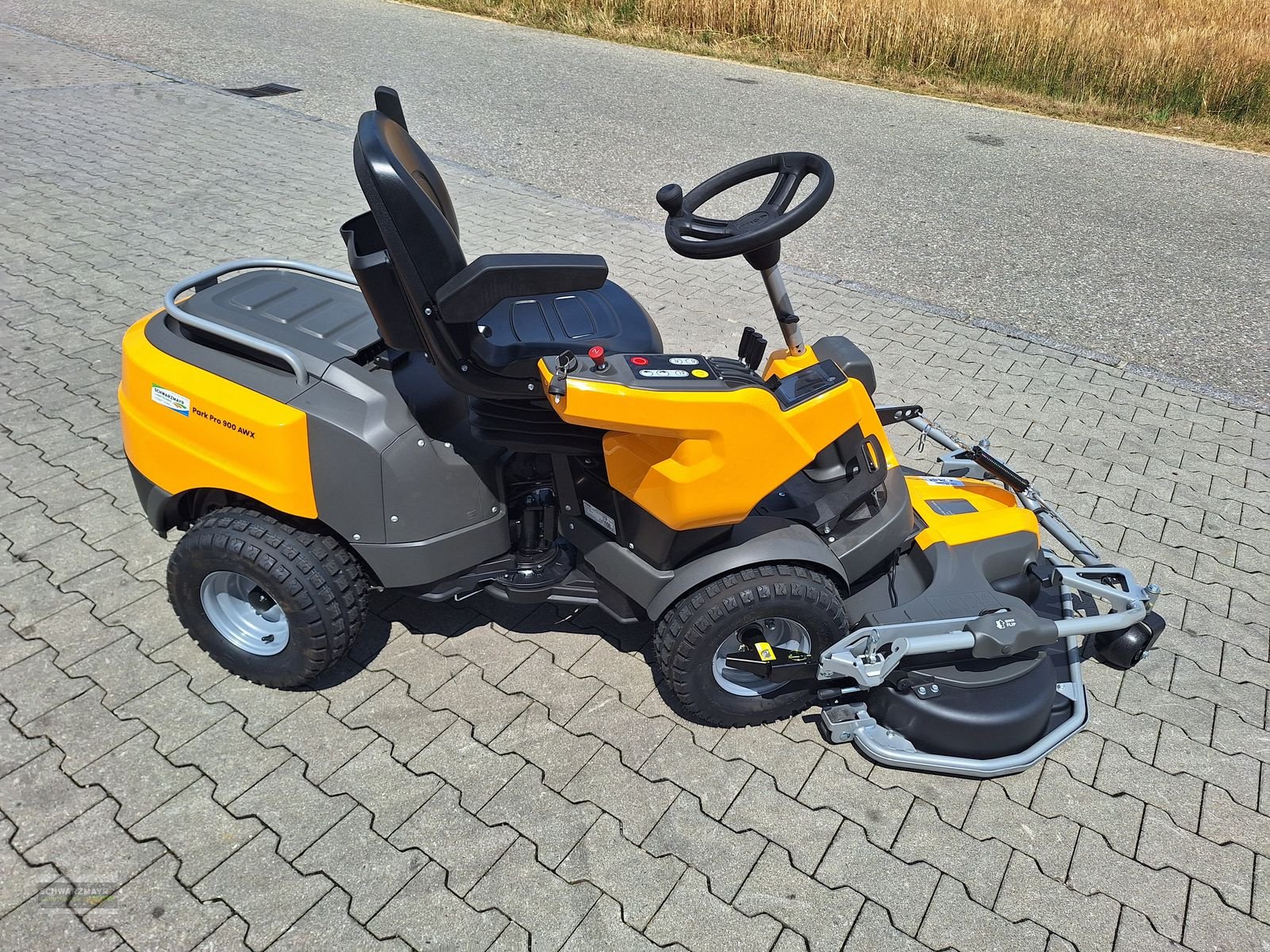 Rasentraktor от тип Stiga PARK PRO 900 AWX, Neumaschine в Gampern (Снимка 4)