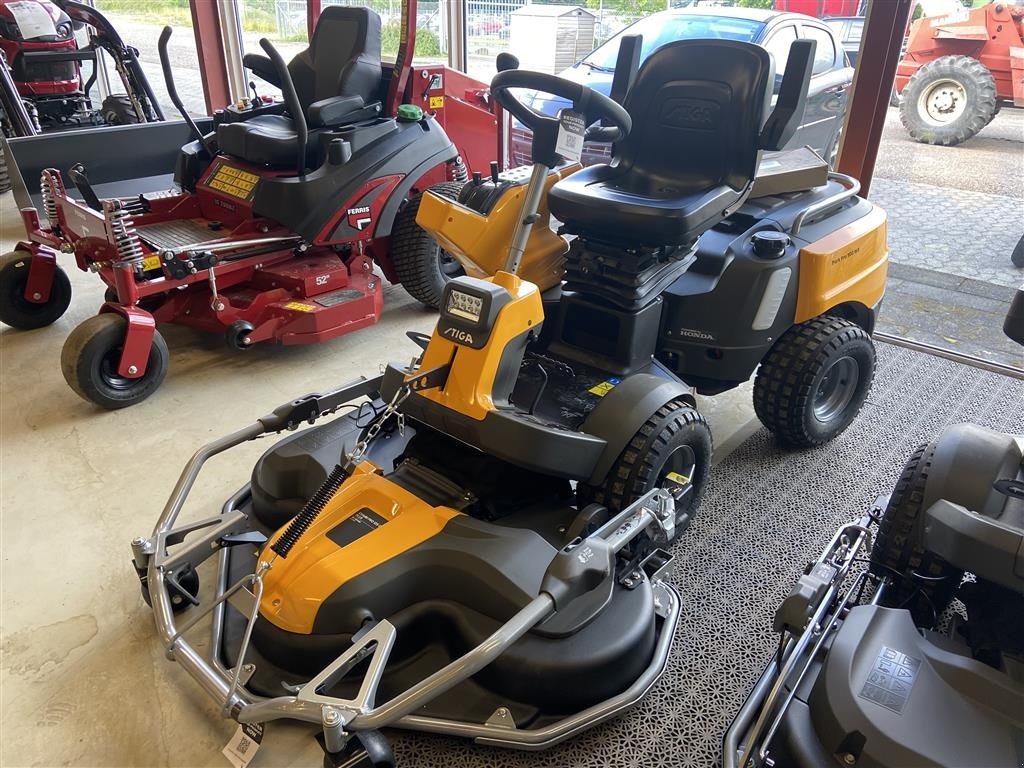 Rasentraktor des Typs Stiga Park PRO 900 WX inkl 125 cm qf bord, Gebrauchtmaschine in Vejle (Bild 1)