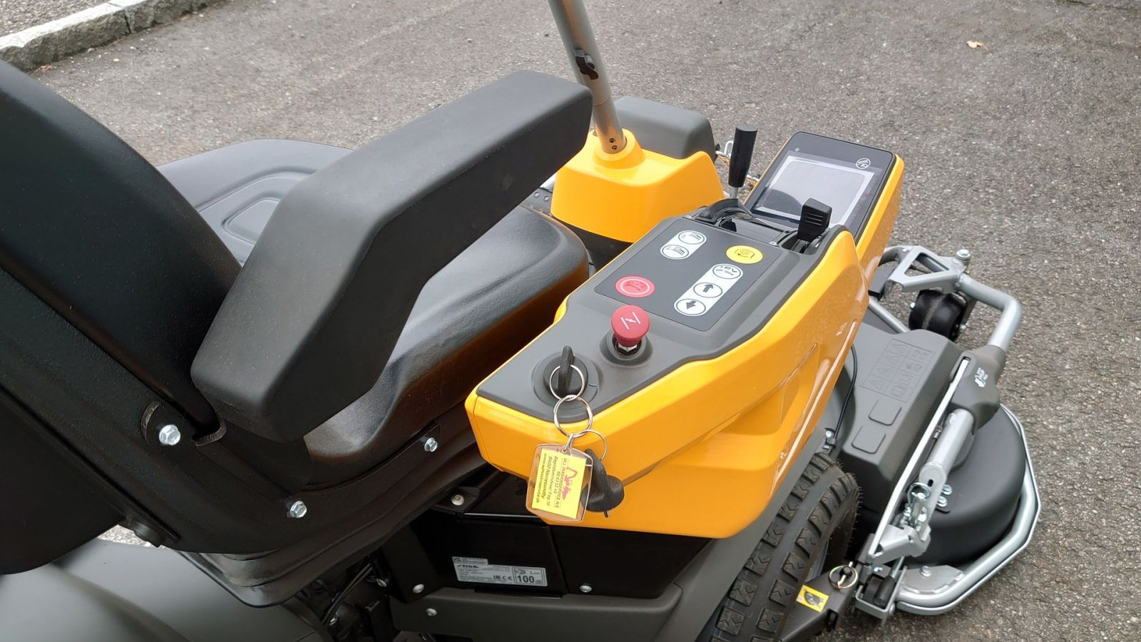 Rasentraktor des Typs Stiga Park PRO 900 WX, Gebrauchtmaschine in Nørresundby (Bild 5)