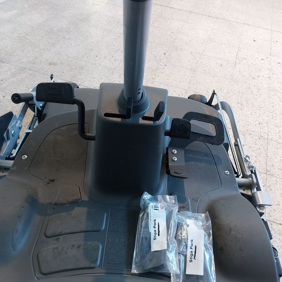 Rasentraktor Türe ait Stiga Park V302, Gebrauchtmaschine içinde Bruck (resim 7)