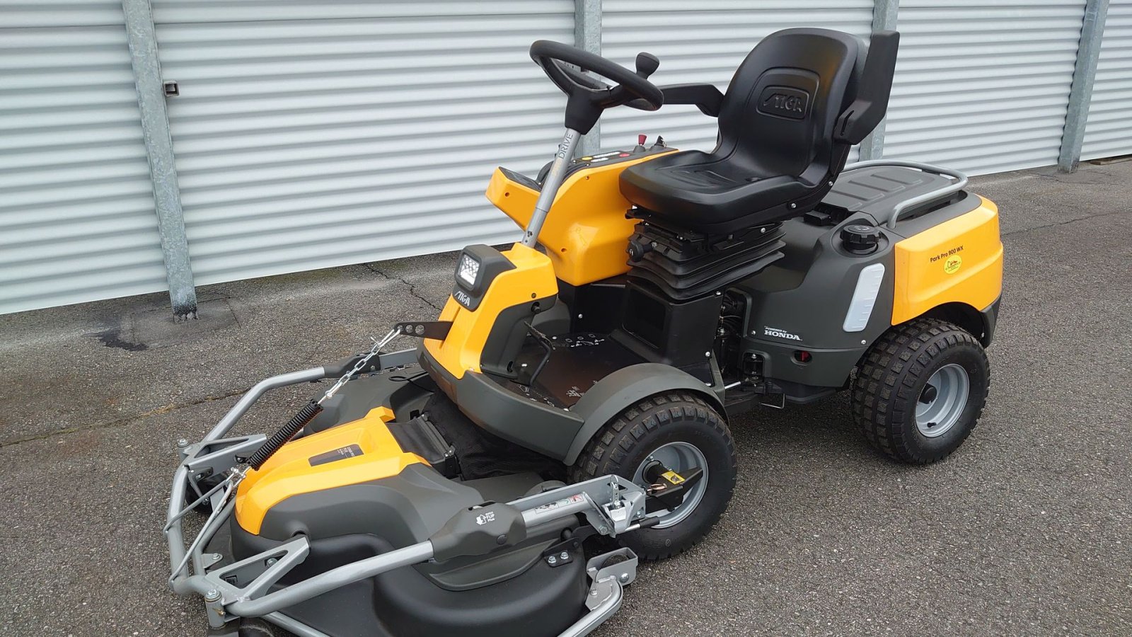 Rasentraktor типа Stiga Pro 900 WX, Gebrauchtmaschine в Nørresundby (Фотография 13)