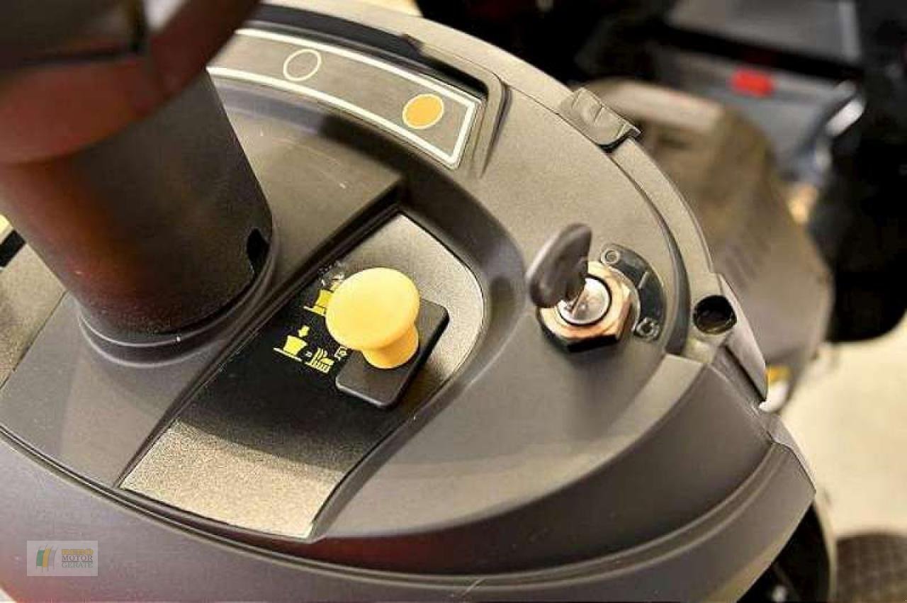 Rasentraktor tip Stiga RHINO 18/102, Neumaschine in Edewecht (Poză 5)