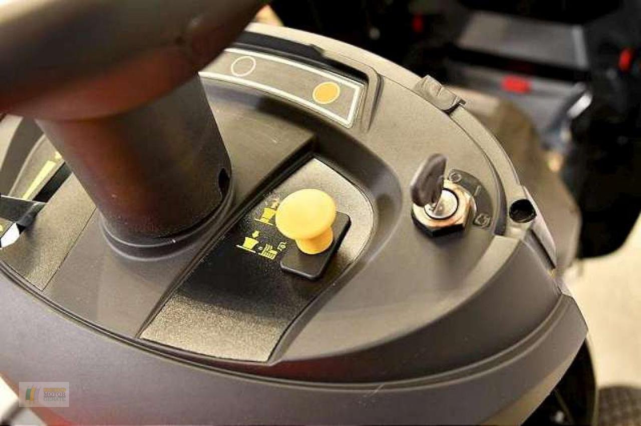 Rasentraktor del tipo Stiga RHINO 18/102, Neumaschine In Cloppenburg (Immagine 9)