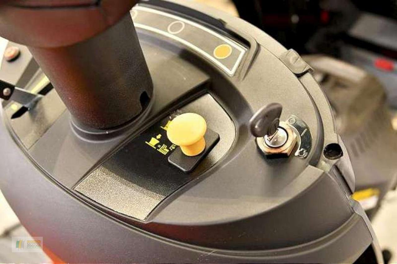 Rasentraktor typu Stiga RHINO 18/102, Neumaschine v Bredstedt (Obrázok 4)