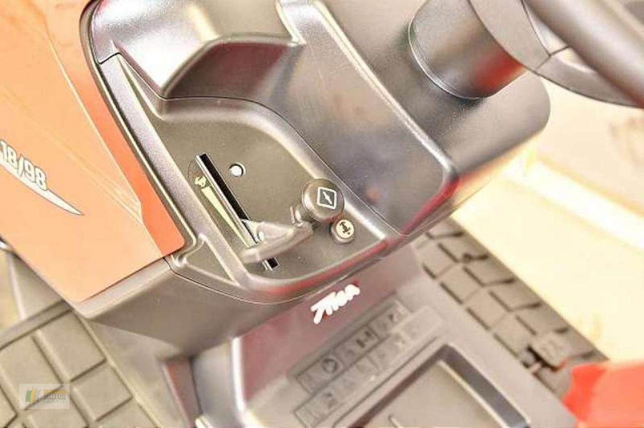 Rasentraktor of the type Stiga RHINO 18/98, Neumaschine in Bremervörde (Picture 3)